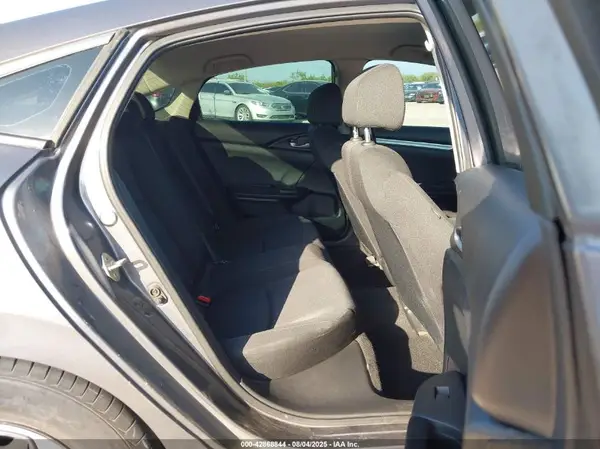 2HGFC2F6XKH524099 2019 HONDA CIVIC - Image 8