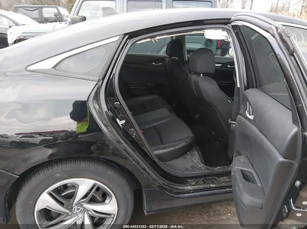 2HGFC2F6XKH555403 2019 HONDA CIVIC - Image 8
