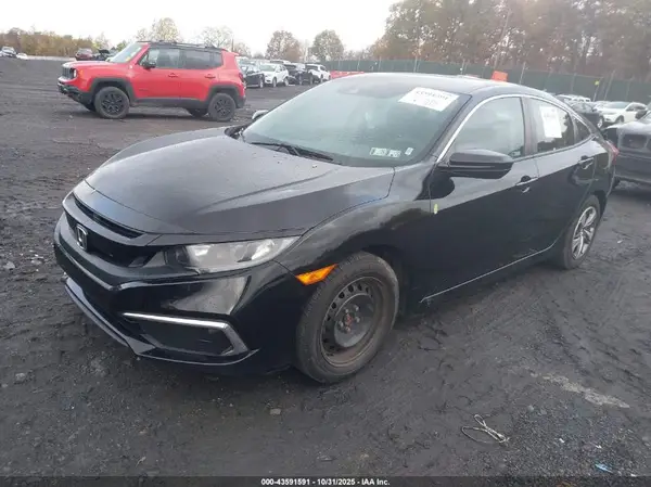 2HGFC2F6XKH556163 2019 HONDA CIVIC - Image 2