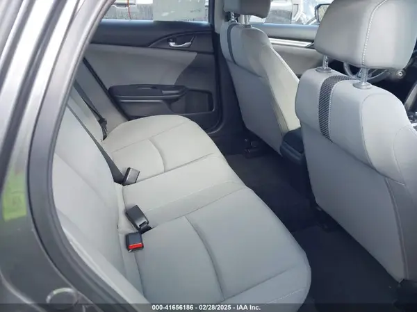2HGFC2F6XKH562075 2019 HONDA CIVIC - Image 8