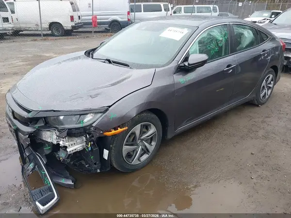 2HGFC2F6XKH577174 2019 HONDA CIVIC - Image 2