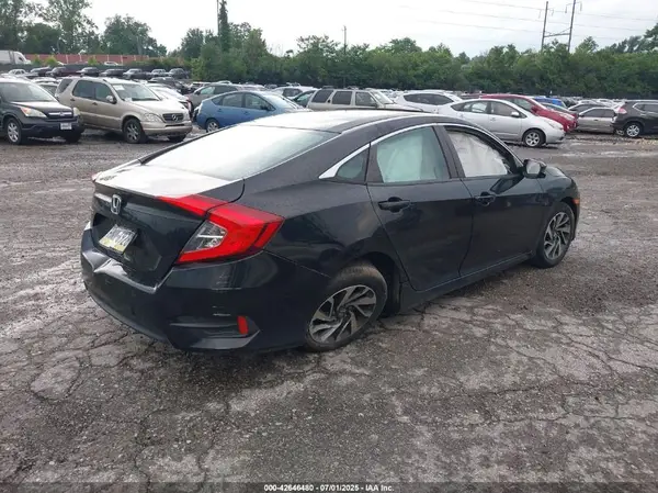 2016 HONDA CIVIC IAAI lot 42646480 auction photo 4