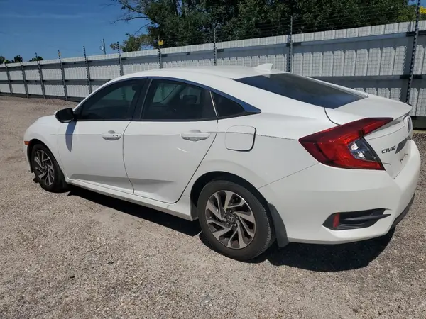 2HGFC2F70JH501888 2018 HONDA CIVIC - Image 2