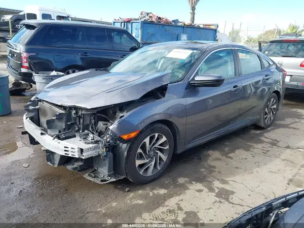 2HGFC2F70JH512146 2018 HONDA CIVIC - Image 2