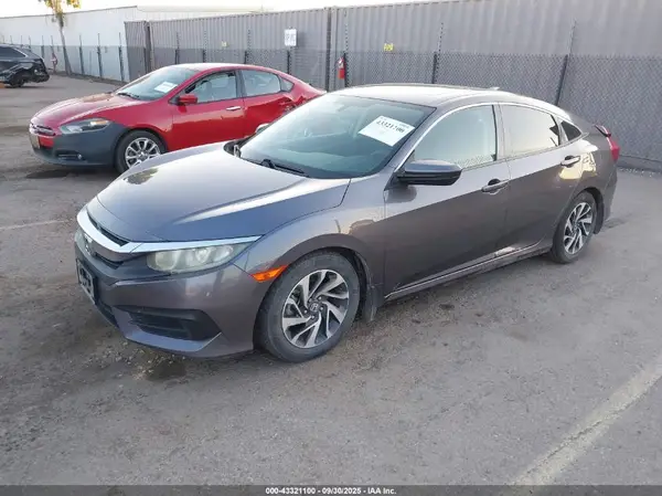 2HGFC2F70JH523258 2018 HONDA CIVIC - Image 2