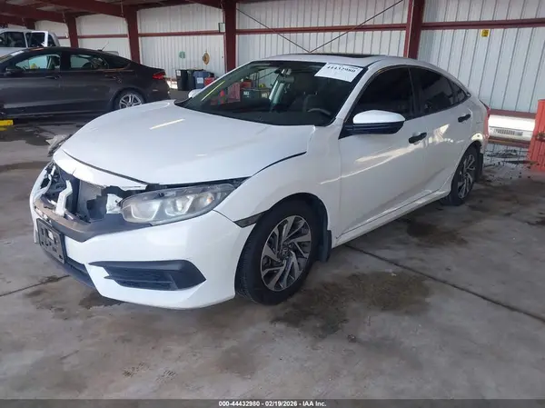 2HGFC2F70JH526516 2018 HONDA CIVIC - Image 2