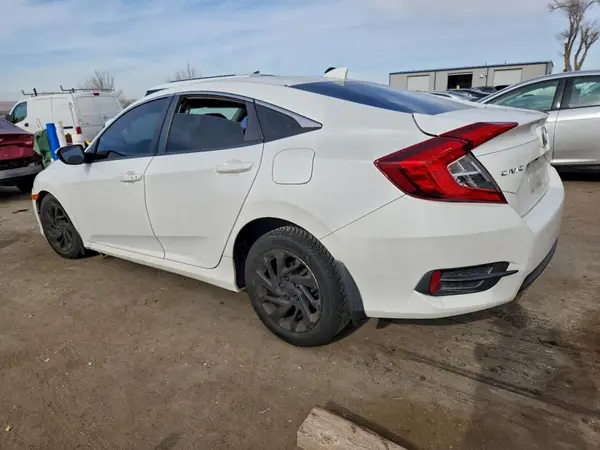 2HGFC2F70JH530663 2018 HONDA CIVIC - Image 2