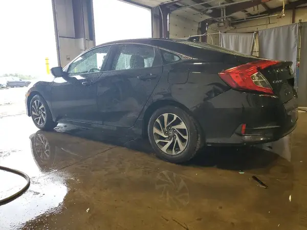 2HGFC2F70JH530940 2018 HONDA CIVIC - Image 2