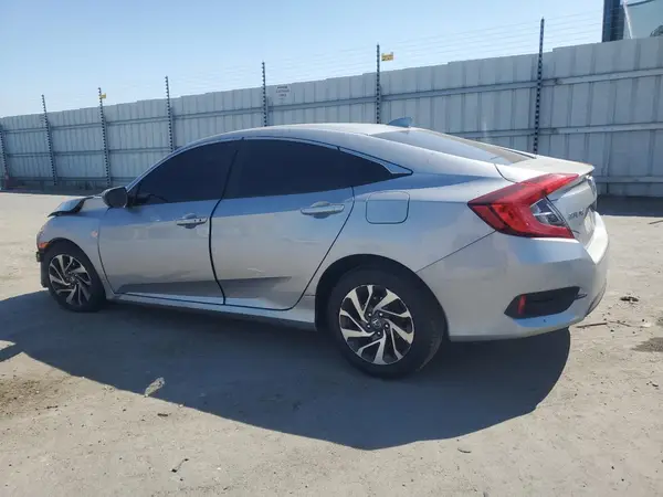 2HGFC2F70JH536379 2018 HONDA CIVIC - Image 2