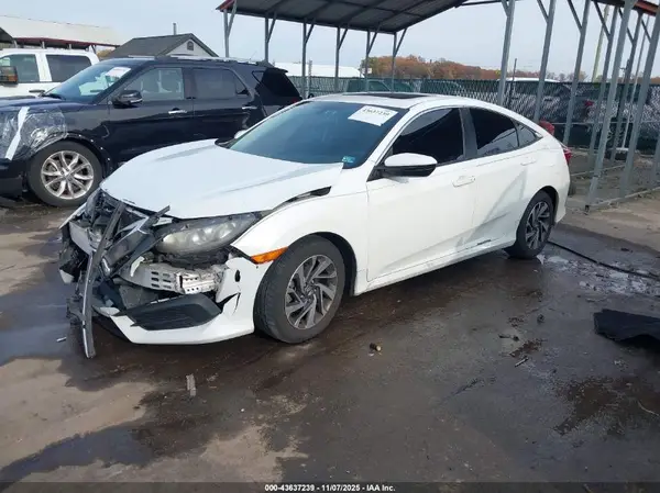 2HGFC2F70JH542523 2018 HONDA CIVIC - Image 2