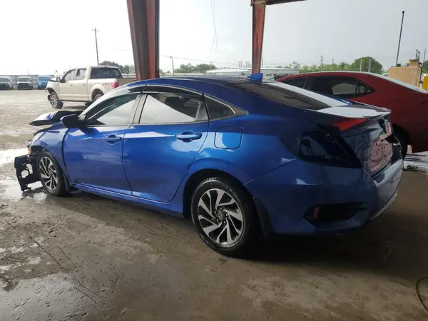 2HGFC2F70JH555532 2018 HONDA CIVIC - Image 2