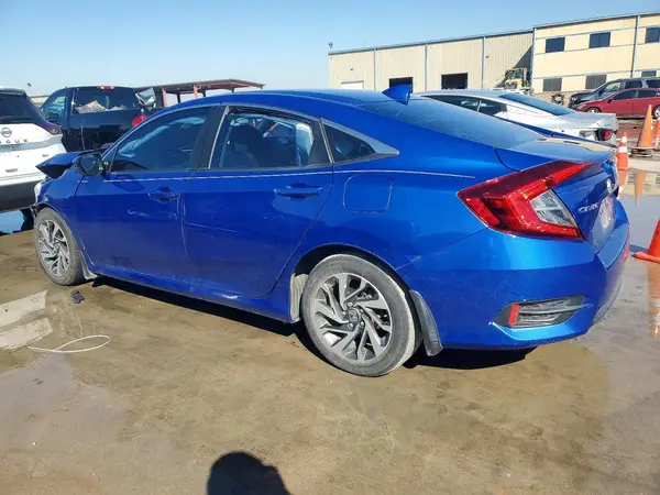 2HGFC2F70JH566305 2018 HONDA CIVIC - Image 2