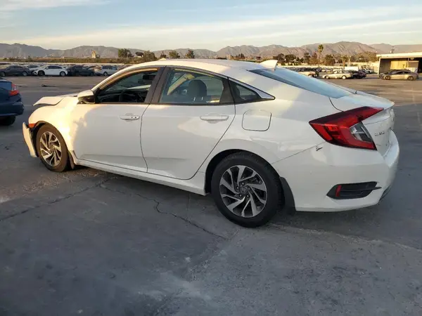 2HGFC2F70JH571844 2018 HONDA CIVIC - Image 2