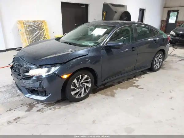 2HGFC2F70JH573464 2018 HONDA CIVIC - Image 2