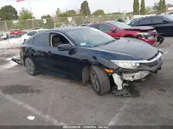 2HGFC2F70JH577823 2018 HONDA CIVIC