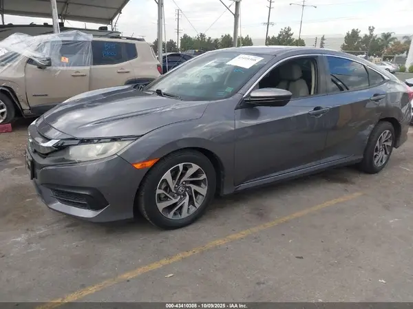 2HGFC2F70JH578129 2018 HONDA CIVIC - Image 2