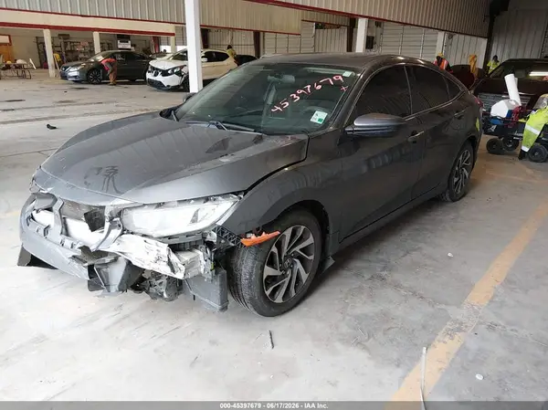2HGFC2F70JH588174 2018 HONDA CIVIC - Image 2