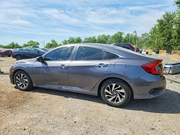 2HGFC2F70JH601506 2018 HONDA CIVIC - Image 2