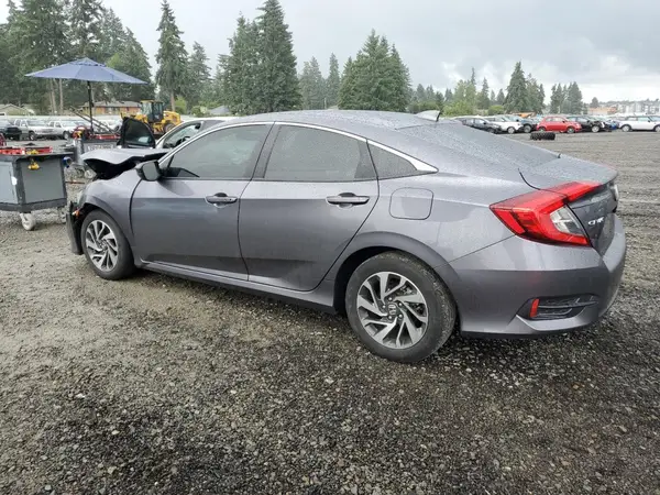 2HGFC2F70JH610772 2018 HONDA CIVIC - Image 2