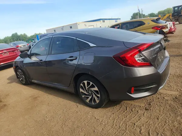 2HGFC2F70KH040676 2019 HONDA CIVIC - Image 2