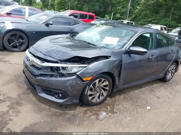2HGFC2F71JH501947 2018 HONDA CIVIC - Image 2