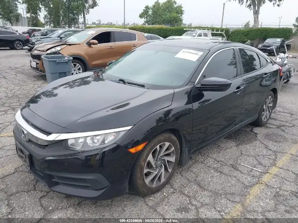 2HGFC2F71JH502595 2018 HONDA CIVIC - Image 2