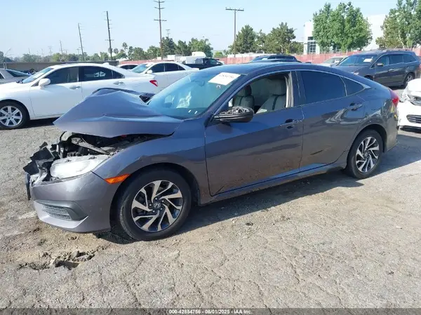 2HGFC2F71JH503990 2018 HONDA CIVIC - Image 2