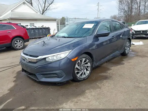 2HGFC2F71JH504783 2018 HONDA CIVIC - Image 2