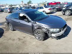 2HGFC2F71JH512933 2018 HONDA CIVIC