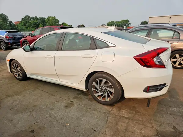2HGFC2F71JH518411 2018 HONDA CIVIC - Image 2
