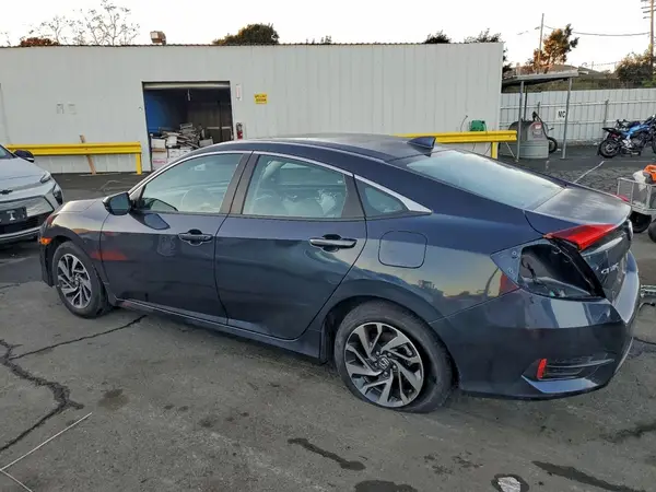 2HGFC2F71JH524256 2018 HONDA CIVIC - Image 2