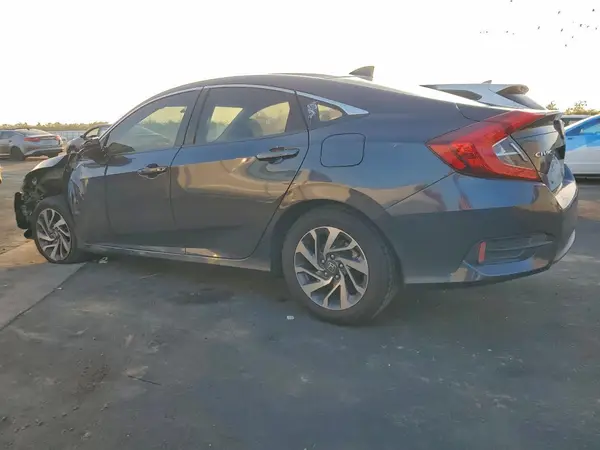 2HGFC2F71JH531143 2018 HONDA CIVIC - Image 2