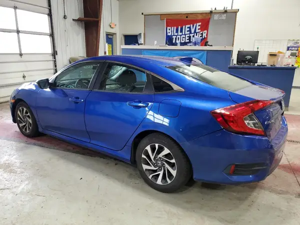 2HGFC2F71JH532759 2018 HONDA CIVIC - Image 2