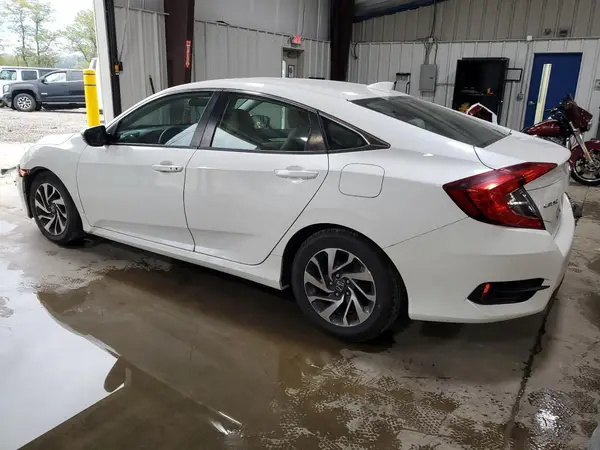 2HGFC2F71JH553224 2018 HONDA CIVIC - Image 2