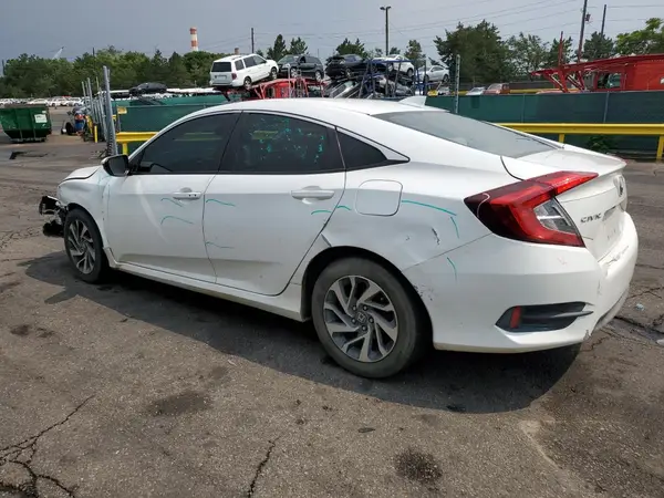 2HGFC2F71JH556608 2018 HONDA CIVIC - Image 2