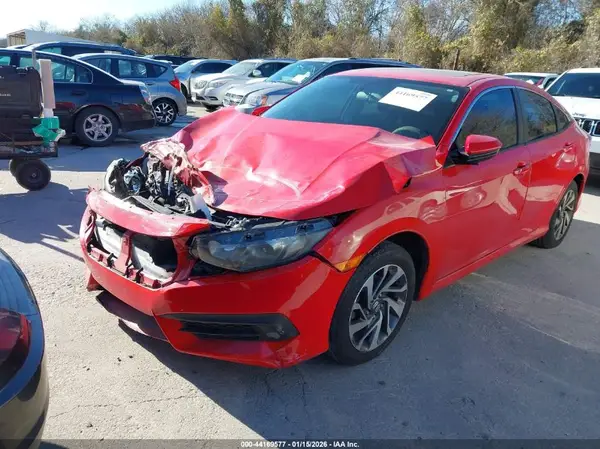 2HGFC2F71JH568922 2018 HONDA CIVIC - Image 2