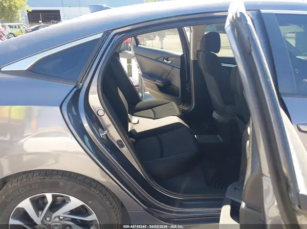 2HGFC2F71JH576308 2018 HONDA CIVIC - Image 8