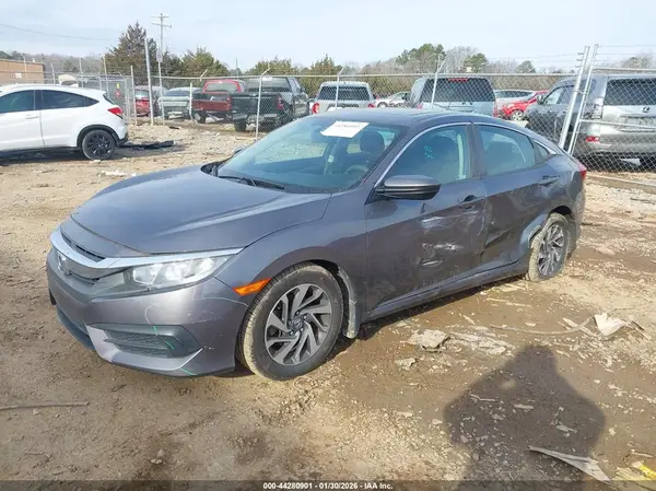 2HGFC2F71JH576857 2018 HONDA CIVIC - Image 2