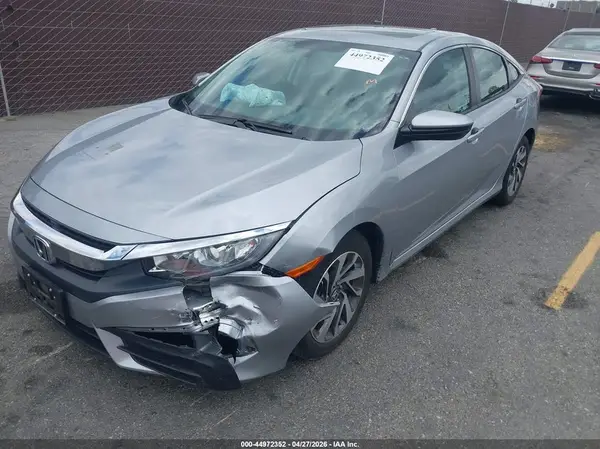 2HGFC2F71JH577894 2018 HONDA CIVIC - Image 2