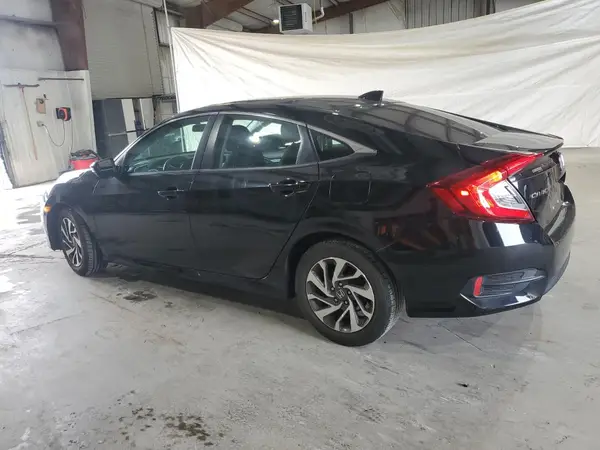 2HGFC2F71JH583940 2018 HONDA CIVIC - Image 2
