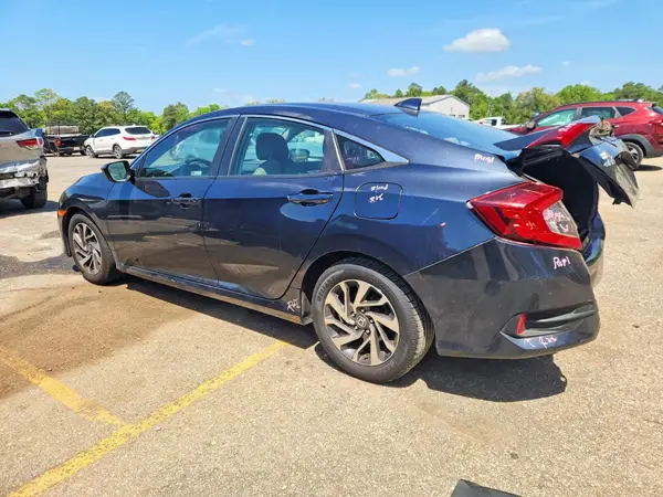 2HGFC2F71JH586322 2018 HONDA CIVIC - Image 2