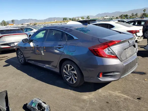 2HGFC2F71JH588278 2018 HONDA CIVIC - Image 2