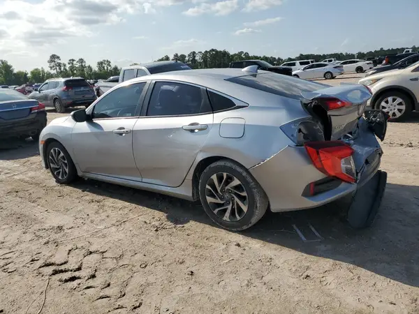 2HGFC2F71JH590130 2018 HONDA CIVIC - Image 2