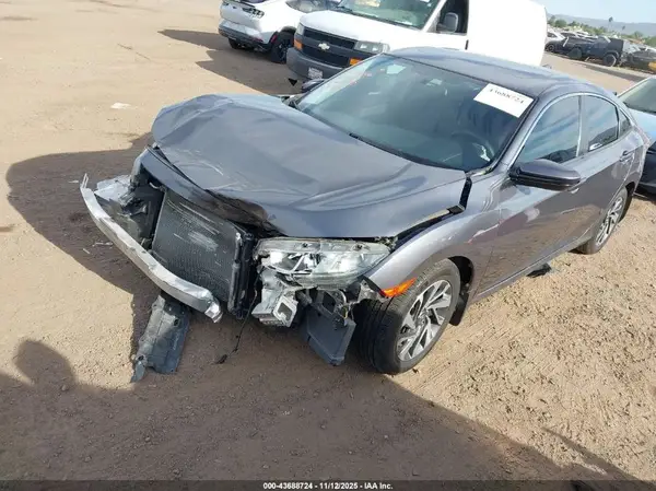2HGFC2F71JH606083 2018 HONDA CIVIC - Image 2
