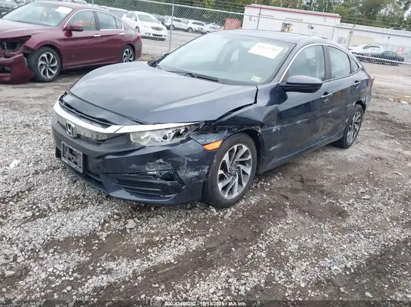 2HGFC2F72JH504372 2018 HONDA CIVIC - Image 2