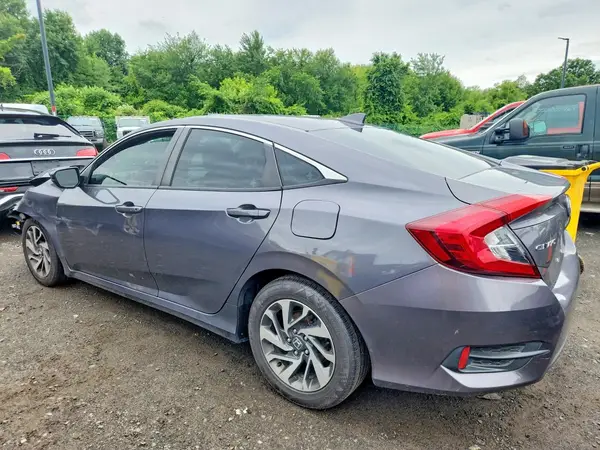 2HGFC2F72JH550638 2018 HONDA CIVIC - Image 2