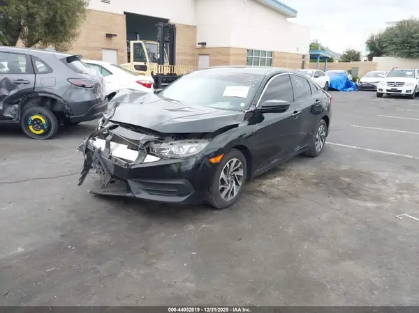 2HGFC2F72JH557525 2018 HONDA CIVIC - Image 2