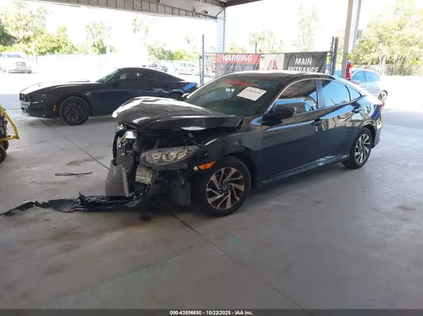2HGFC2F72JH557539 2018 HONDA CIVIC - Image 2