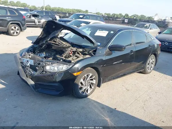 2HGFC2F72JH560764 2018 HONDA CIVIC - Image 2