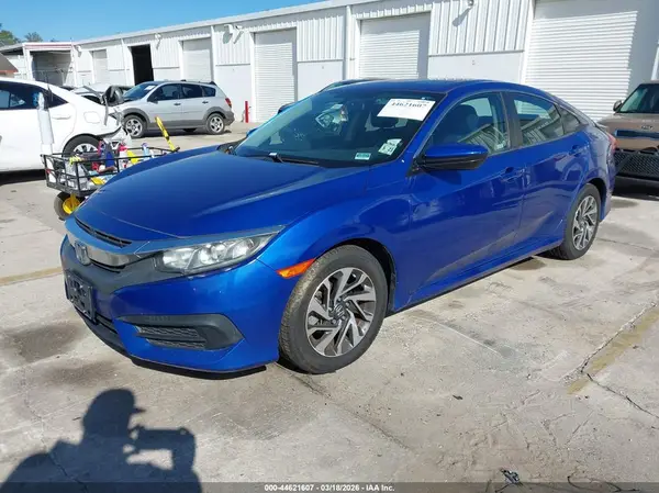 2HGFC2F72JH561686 2018 HONDA CIVIC - Image 2